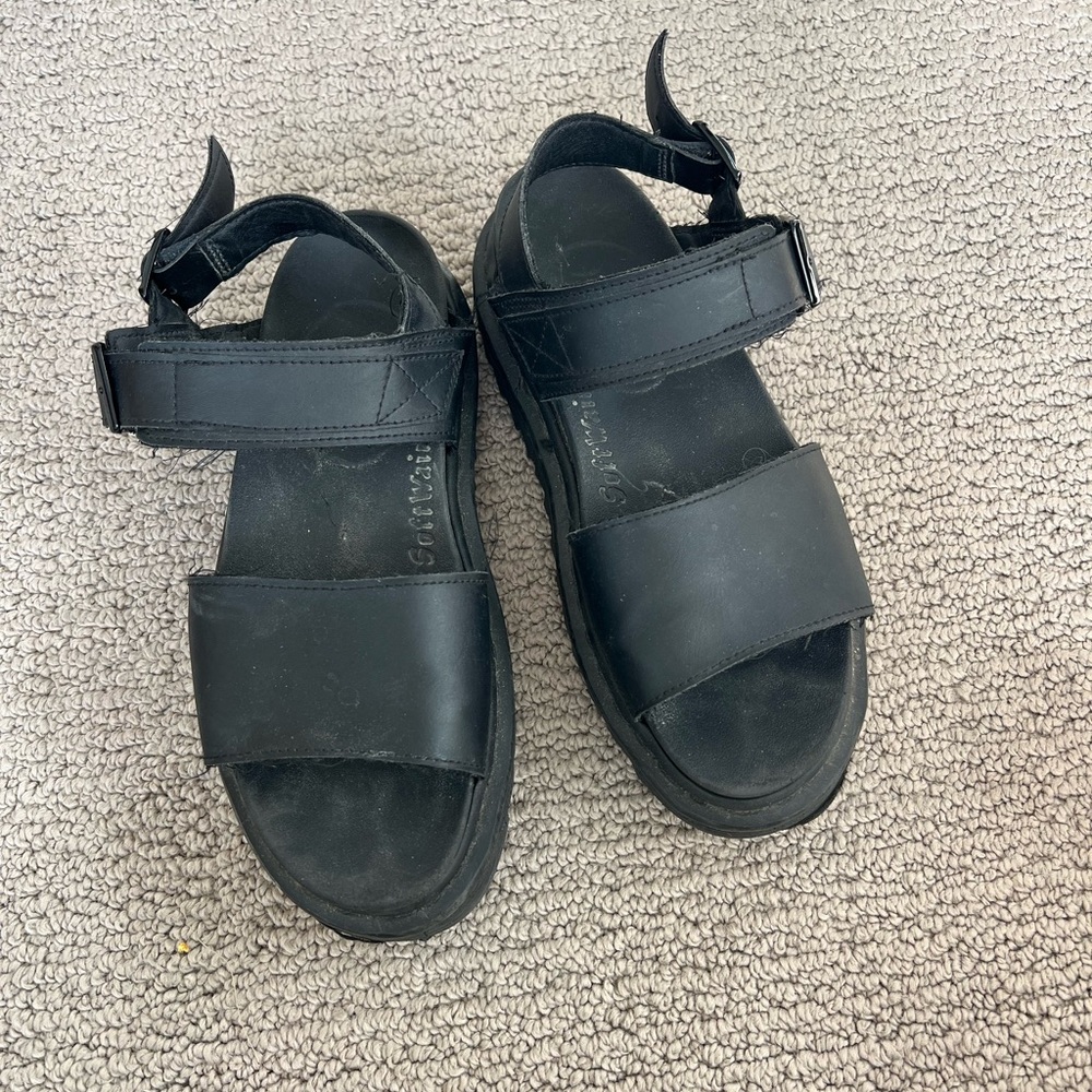 Platform Doc Martin Sandals
